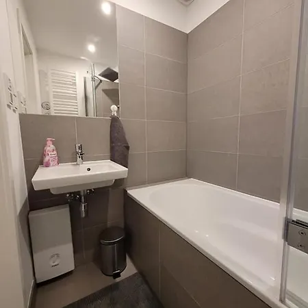 Kenji Apartment アンス